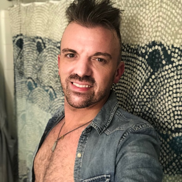 Meet your Posher, Matthew - Picture 2 of 3